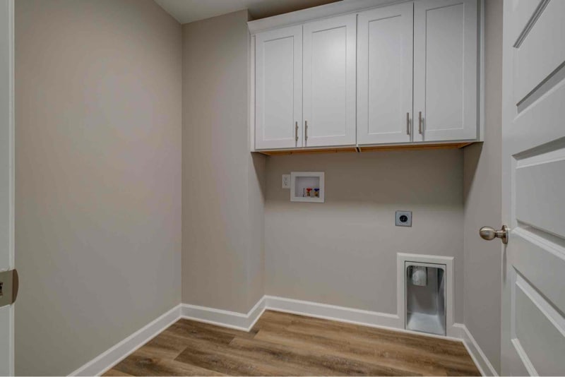 Building Photo - 648 S Tunnel Rd