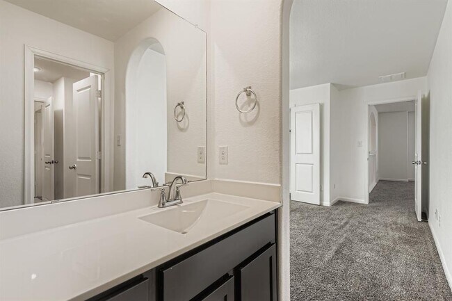 Building Photo - 612 Blue Oak Blvd