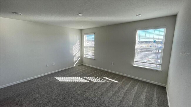 Building Photo - 428 HUCKLEBERRY Dr
