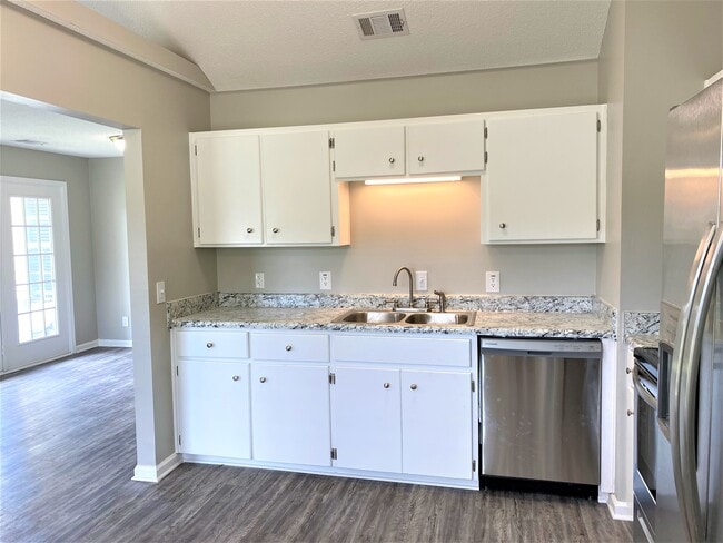 Building Photo - 144 Berwick Lakes Blvd