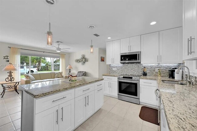 Building Photo - 232 SW 13th St