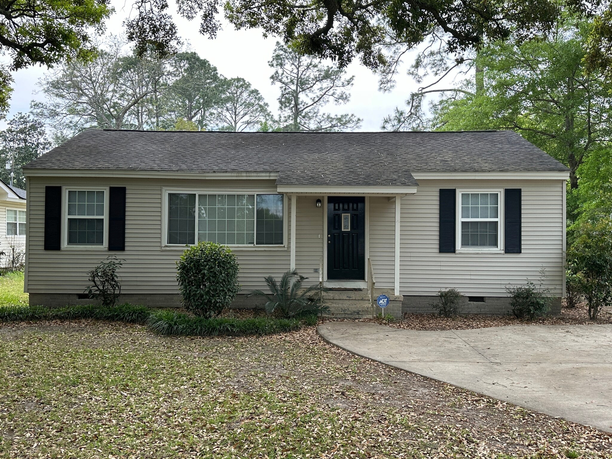 Front - 2017 N Harding St