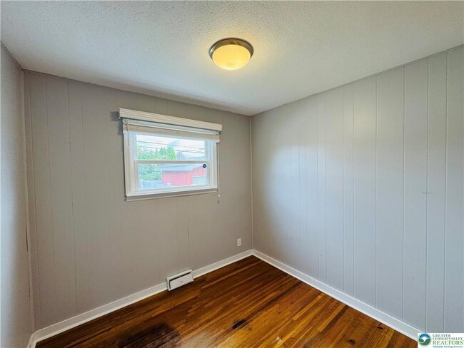 Building Photo - 1522 Elayne St