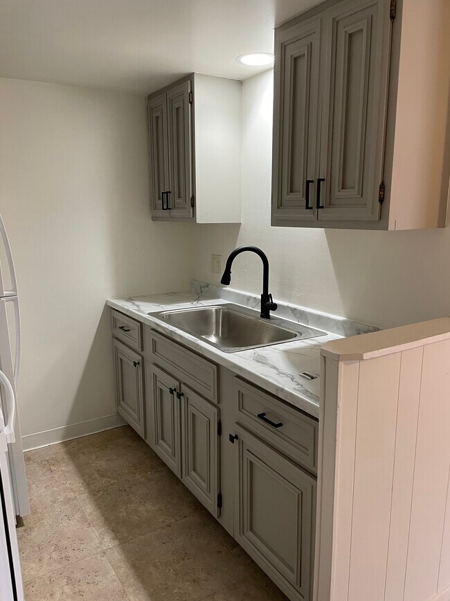 1923 Sutton Ave 1923 Sutton Ave Cincinnati OH 45230 Apartment Finder