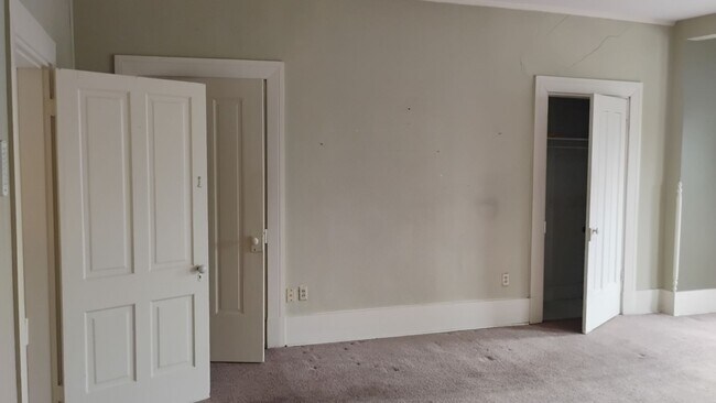 Building Photo - 26 E Mechanic St