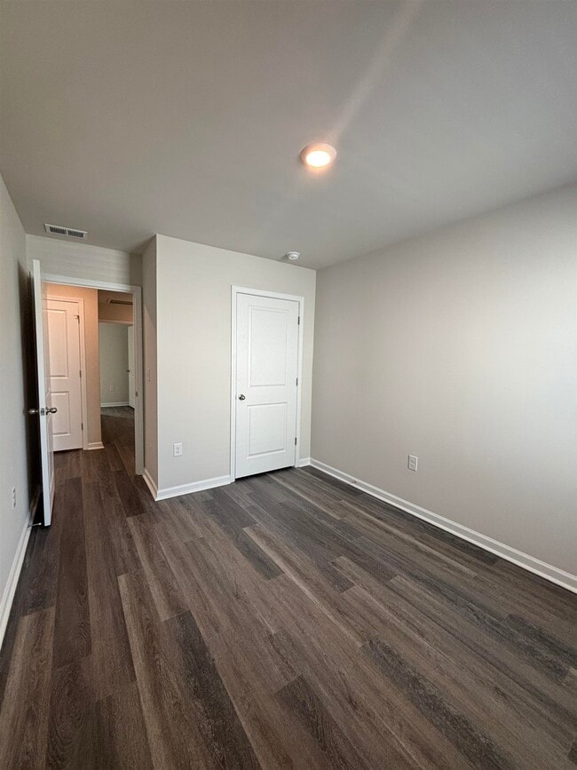 Building Photo - 160 Harvest Gold Dr