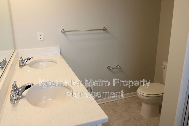 Building Photo - 9818 Ruby Lockhart Blvd