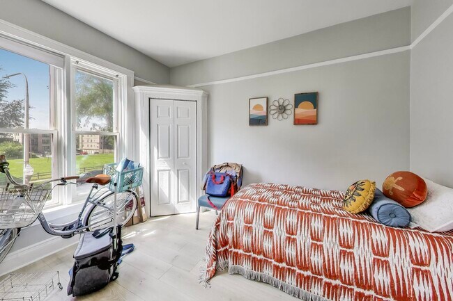 Building Photo - 5169 S Michigan Ave