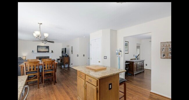 Building Photo - 205 Marcie Rush Ln