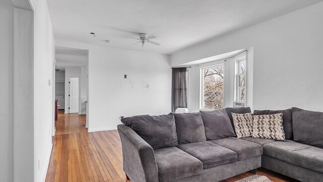 Building Photo - 1442 Main St