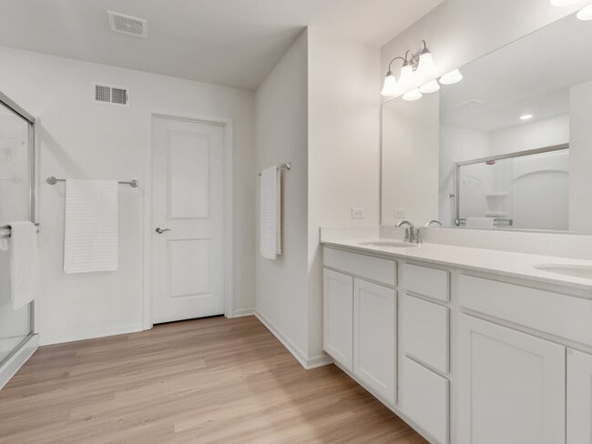 Building Photo - 1812 Empress Dr