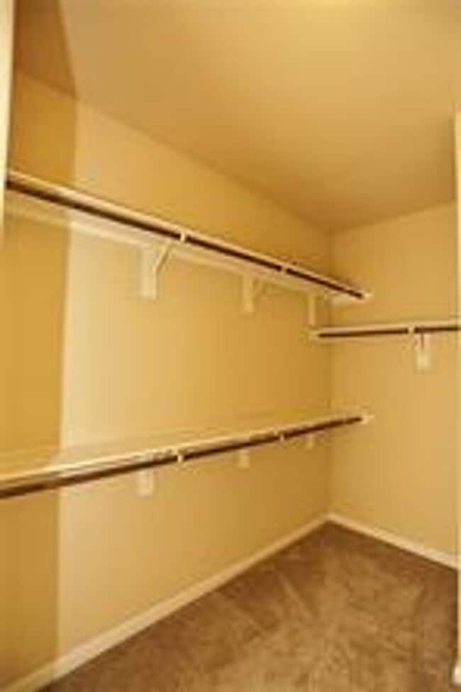 Building Photo - 10011 Cobbs Cove Ln