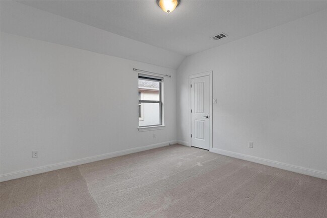 Building Photo - 2328 Lucky Ln