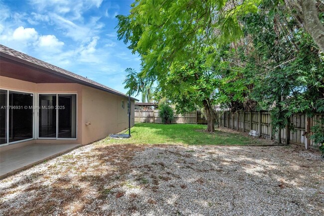 Building Photo - 13828 SW 283rd Terrace