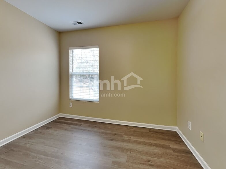 Building Photo - 189 Depot Ridge Rd