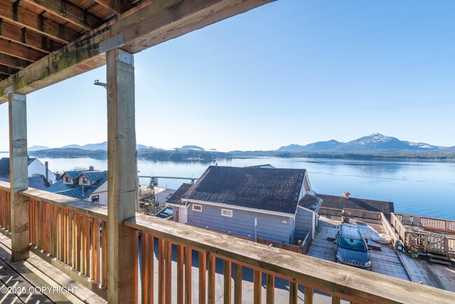 Building Photo - 1254-1256-1256 Water St