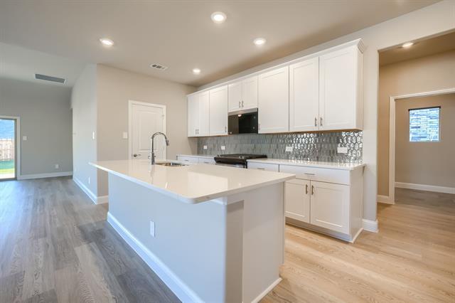 Building Photo - 603 Stagg St