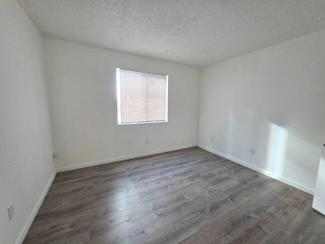 Building Photo - 14850 Naranja Lakes Blvd