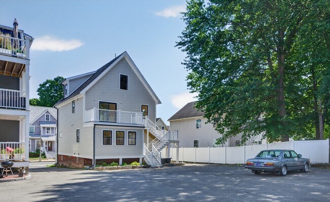 Building Photo - 25 Richfield St