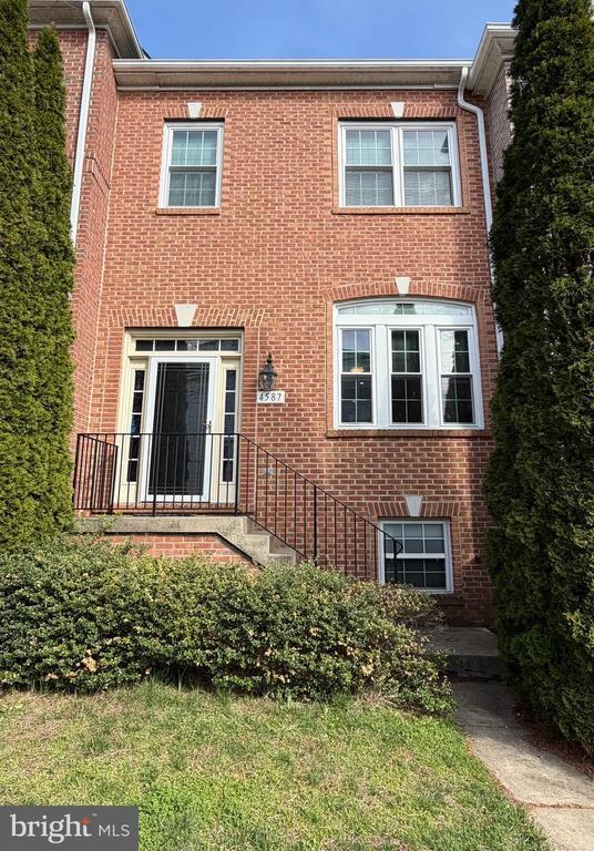 Building Photo - 4587 Derring Ln