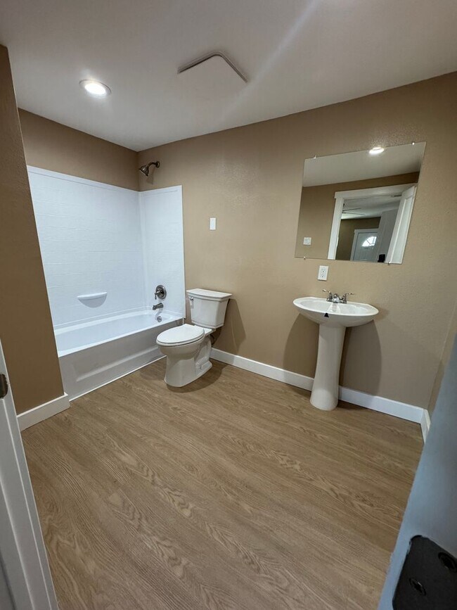 Building Photo - Completely remodeled home!