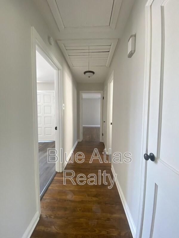 Building Photo - 1303 College St