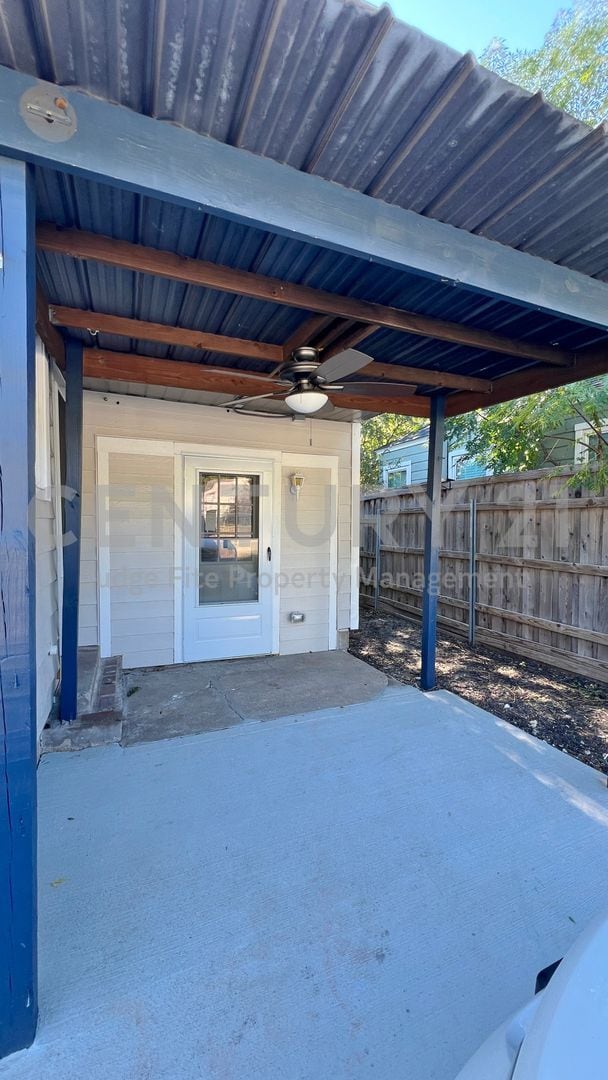 Building Photo - Charming 2/1 in Fort Worth For Rent!