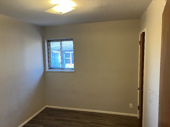 Building Photo - 2024 S Johnstone Pl