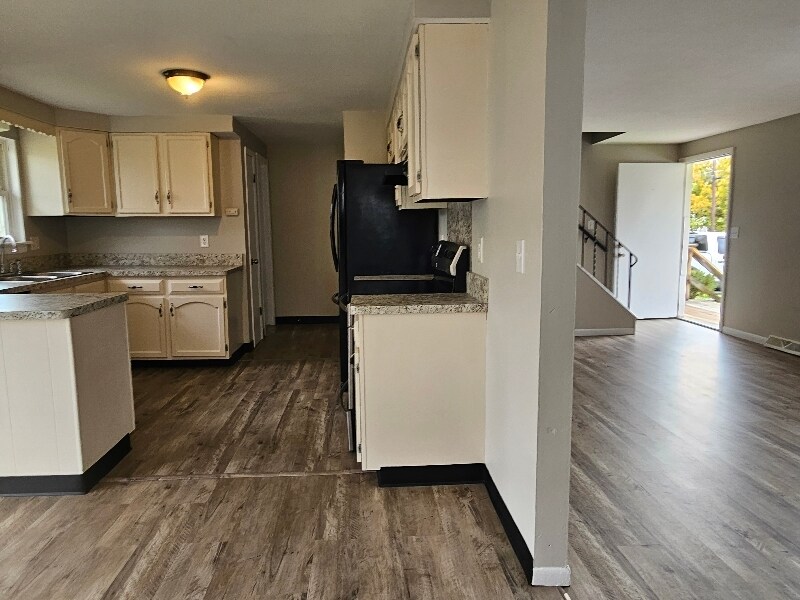 Building Photo - 608 Sunflower Dr