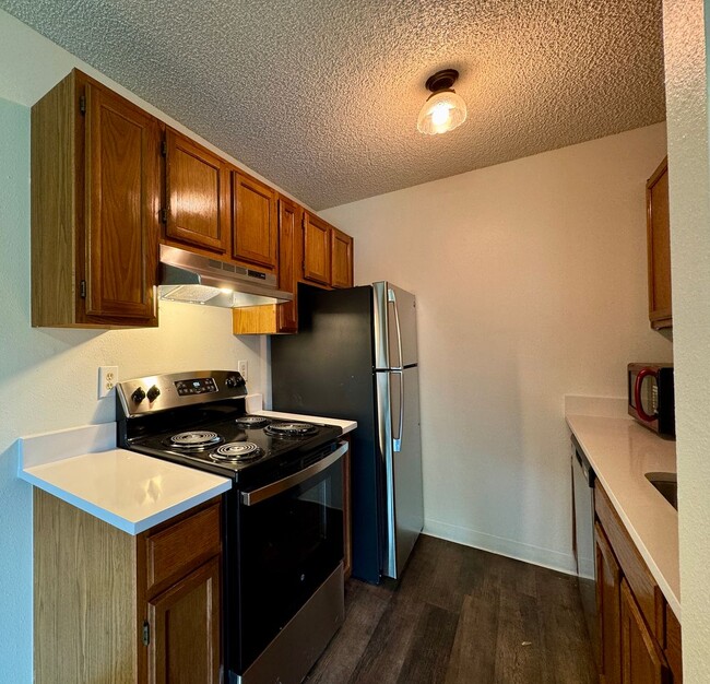 Building Photo - 1 Bedroom, 1 Bath Apartment in Boulder