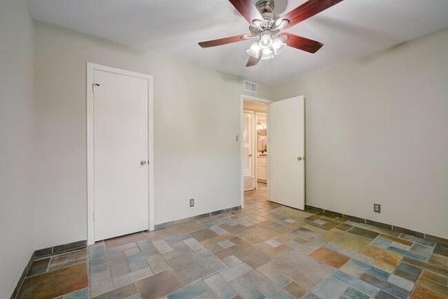 Building Photo - 7801 Shoal Creek Blvd