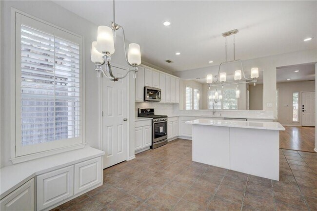 Building Photo - 2614 Kinney Oaks Ct