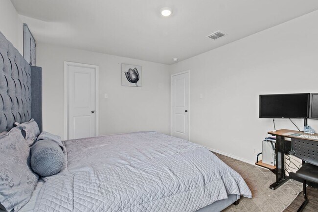 Building Photo - 5613 Tranquil Cove