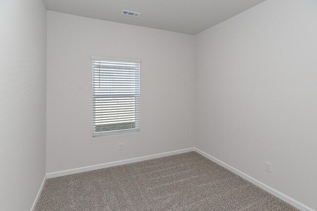 Building Photo - 103 Betty Garrett Dr