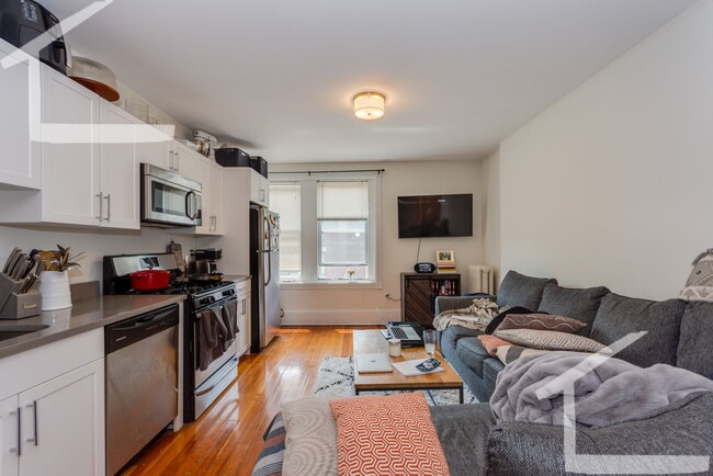 Building Photo - Spacious two bedroom in Brookline