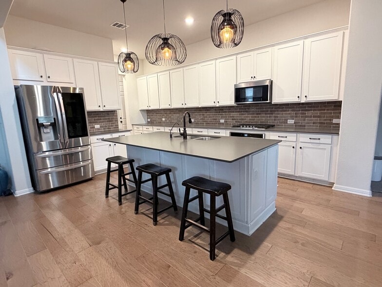 Building Photo - 7612 Alouette Dr