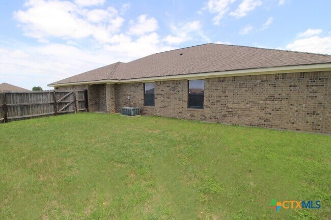 Building Photo - 3708 Littleleaf Dr