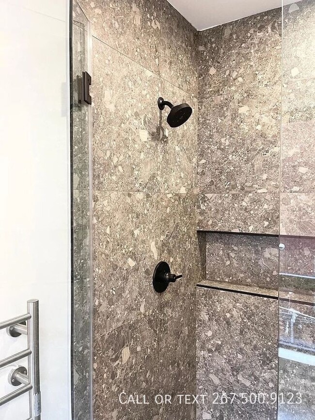 Building Photo - 1306 N Front St