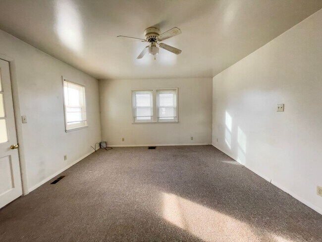 Building Photo - Yorktown School District