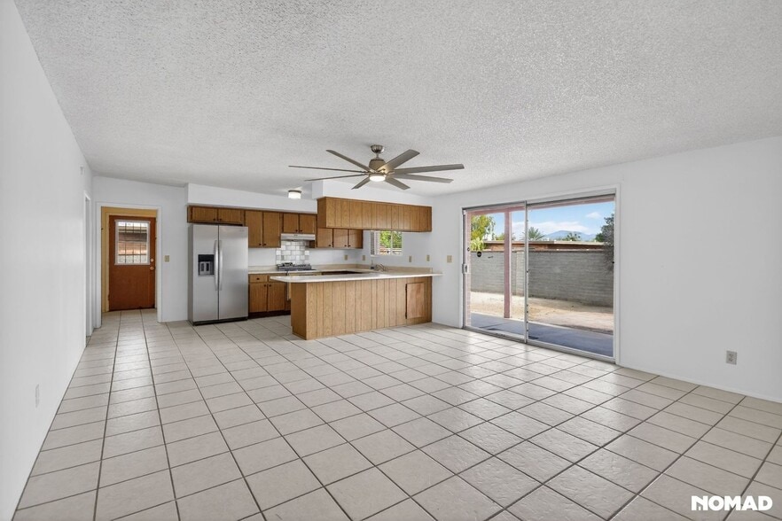 Building Photo - 938 N Larry Pl