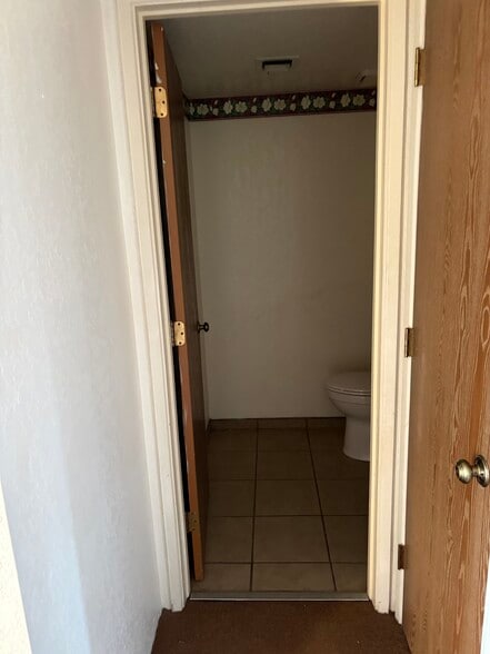 Building Photo - 433 Avenida Garza