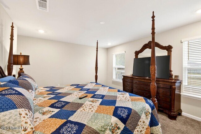 Building Photo - 1086 Enclave Cir