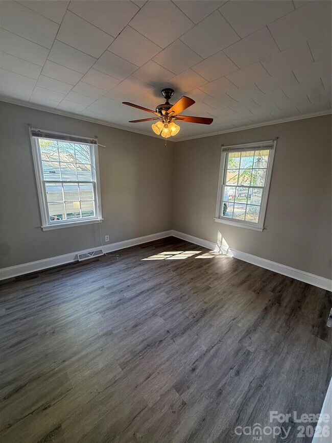 Building Photo - 509 Rhyne St