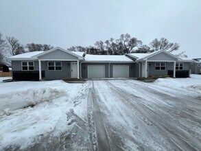 Building Photo - 516