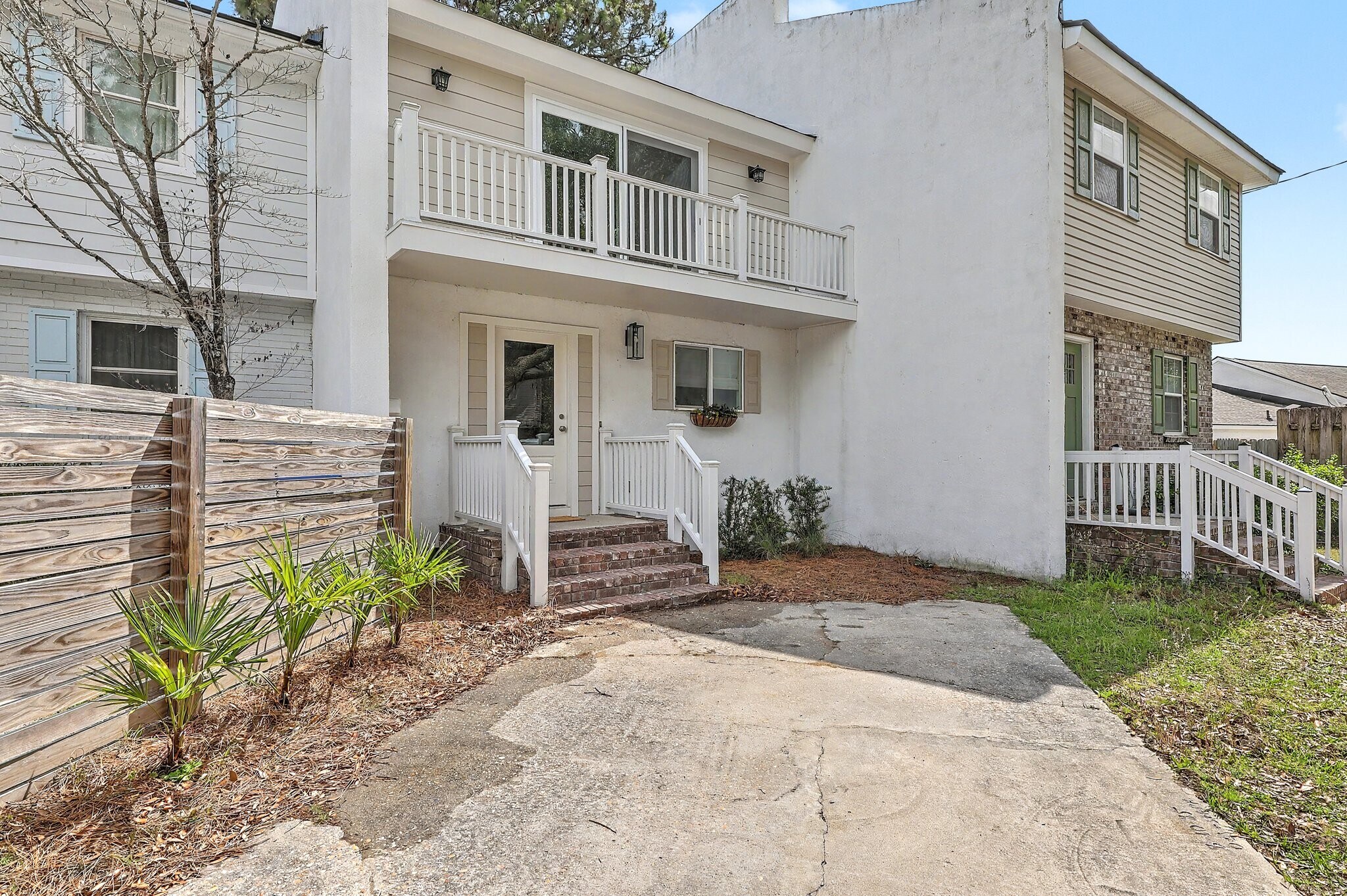 Building Photo - 958 Myrtle Ct