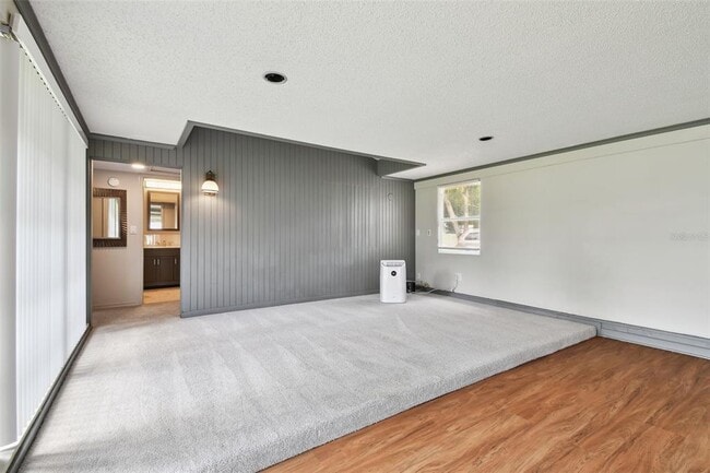 Building Photo - 206 N Montclair Ave