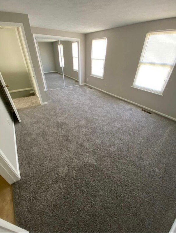 Building Photo - 8400 Brigadoon Ct