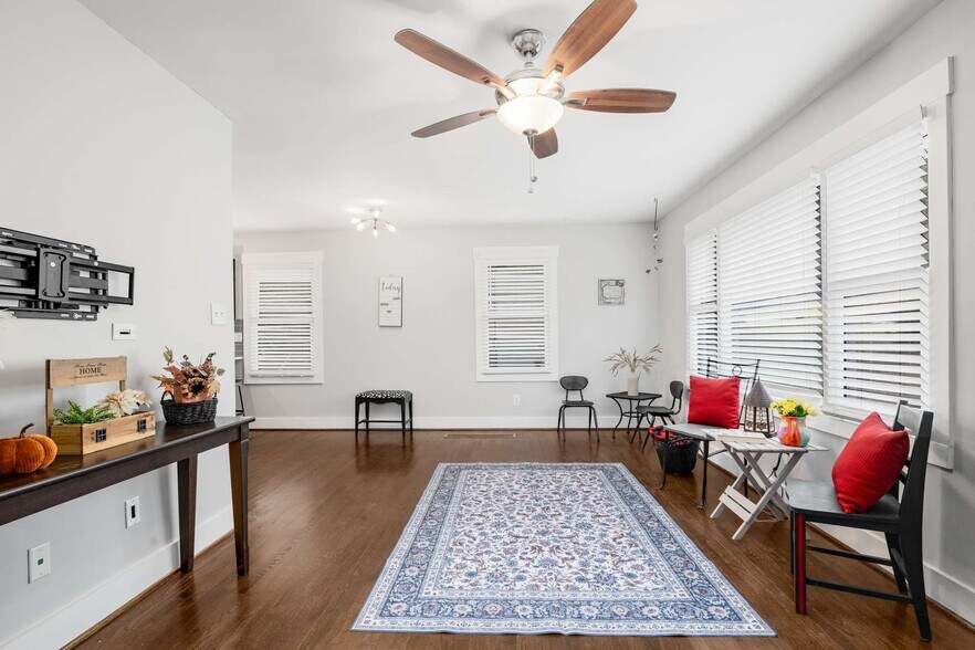 Building Photo - 2046 Settle Cir SE