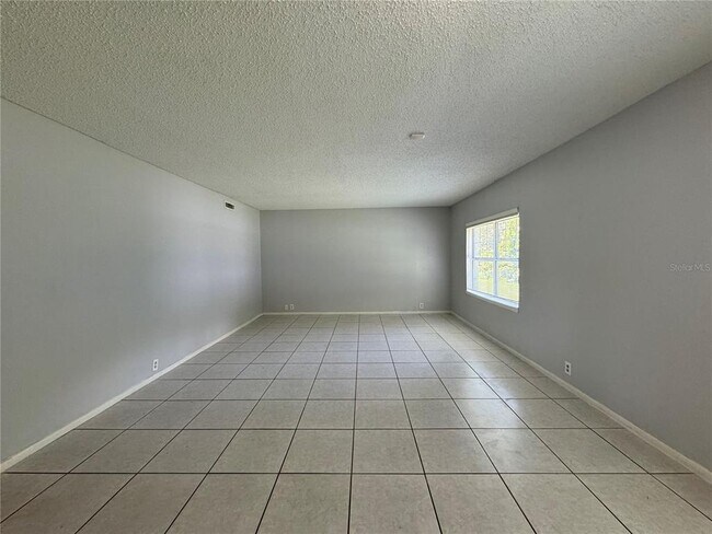 Building Photo - 1000 S Semoran Blvd