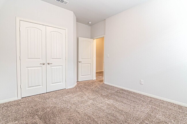 Building Photo - 1219 Santa Clara Dr